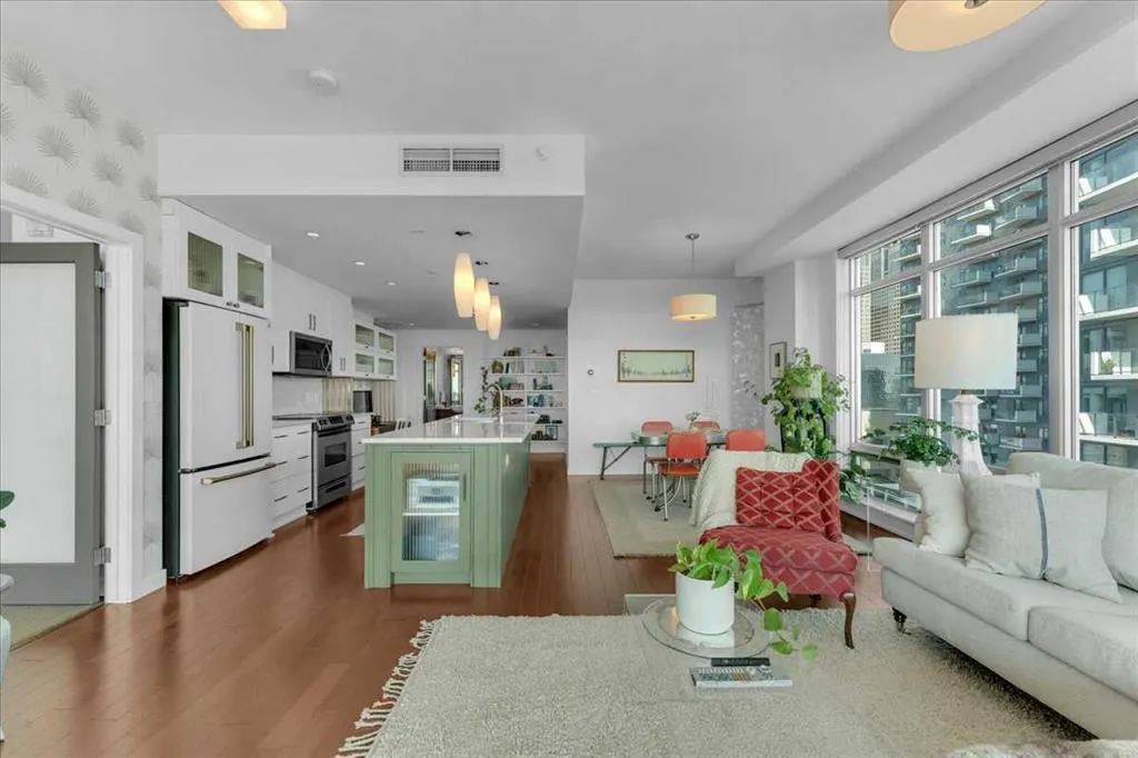 530 12 Avenue SW, #1705