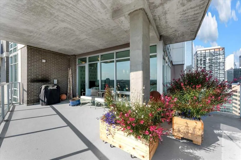 530 12 Avenue SW, #1705