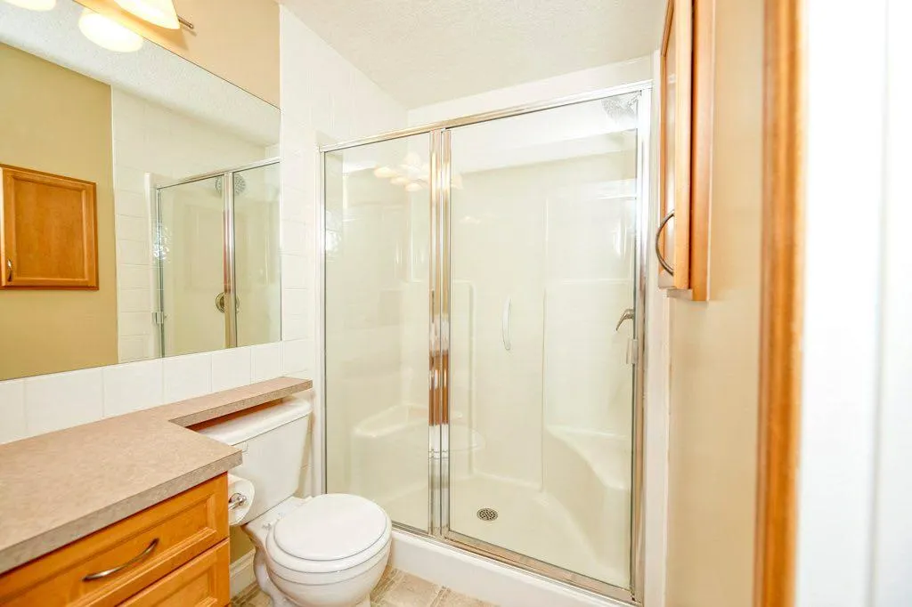 24 Cougar Ridge Mews SW