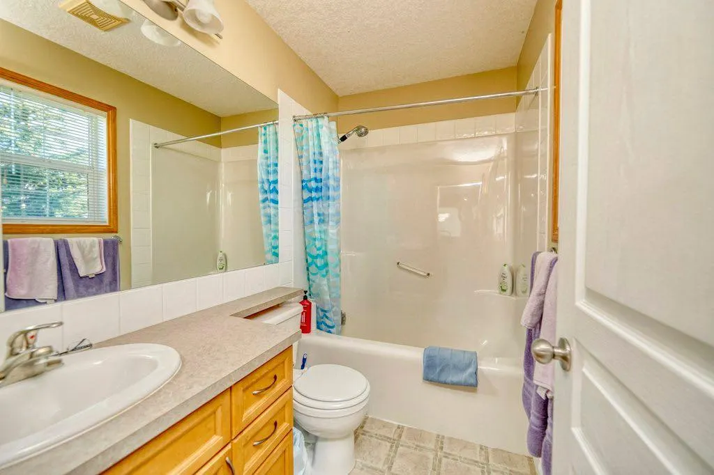 24 Cougar Ridge Mews SW