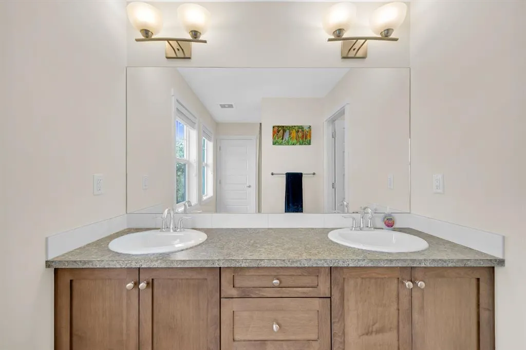 1001 8 Street NW, #3304