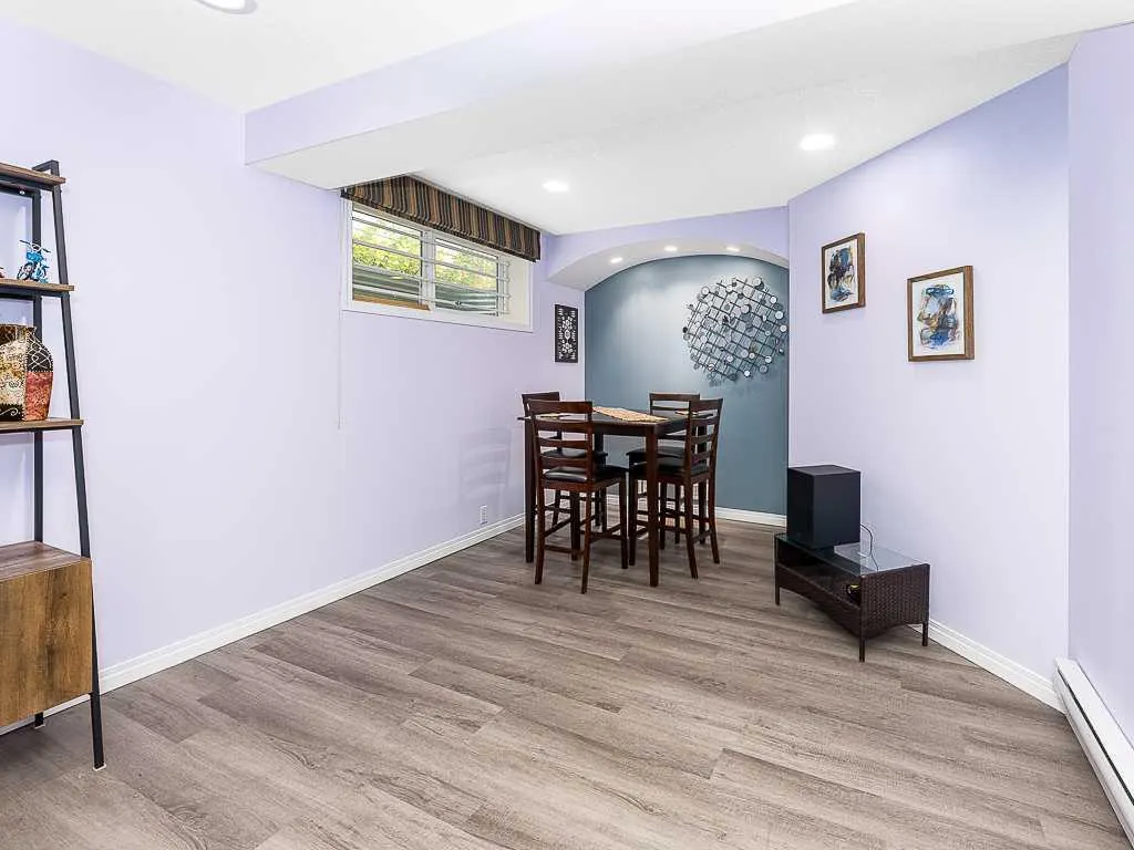 208 Mt Brewster Circle SE