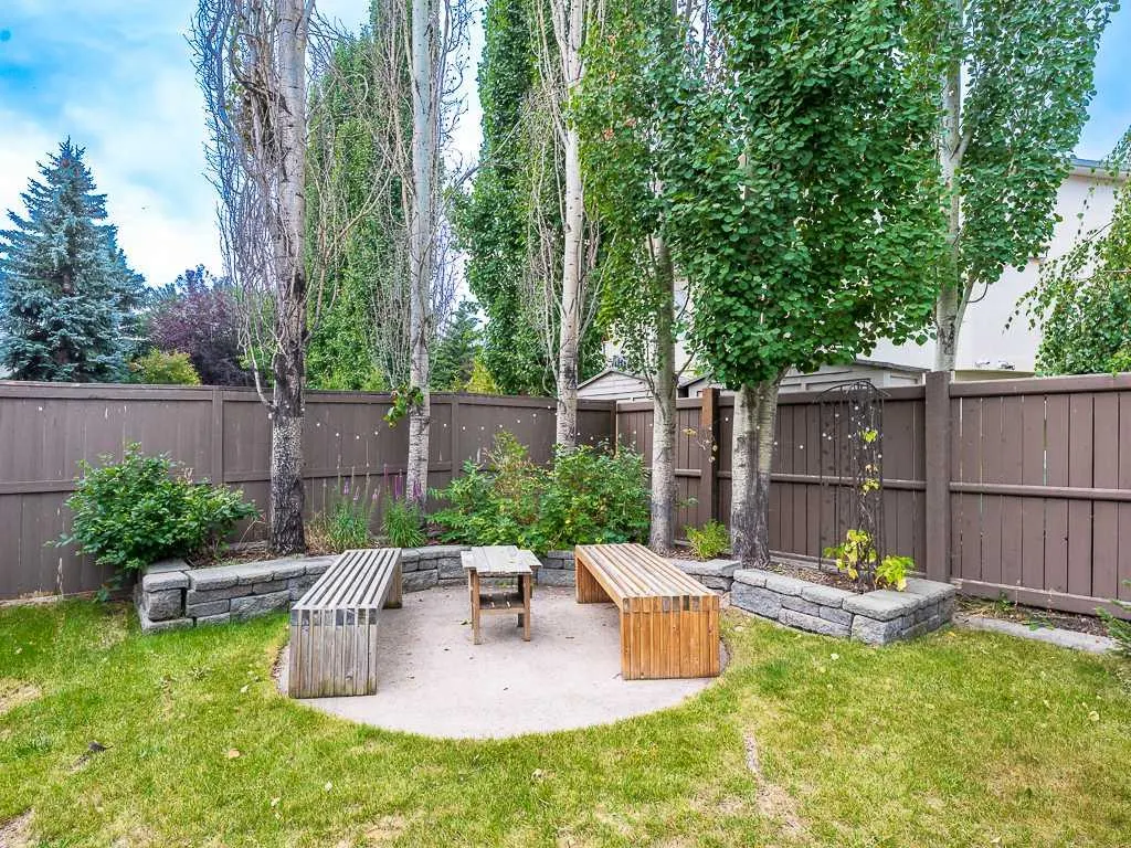 208 Mt Brewster Circle SE