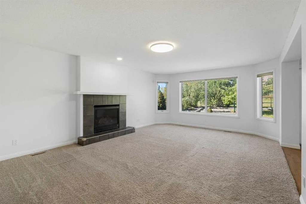 432 Royal Oak Circle NW