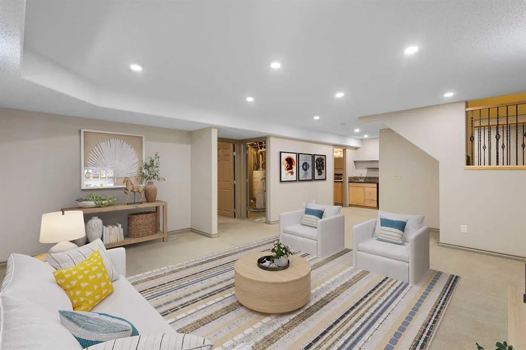 432 Royal Oak Circle NW