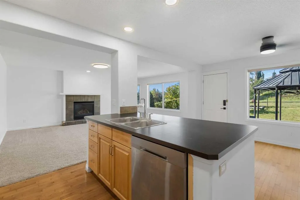 432 Royal Oak Circle NW