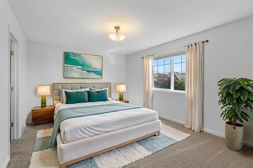 432 Royal Oak Circle NW