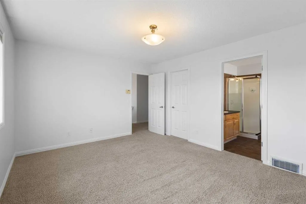 432 Royal Oak Circle NW