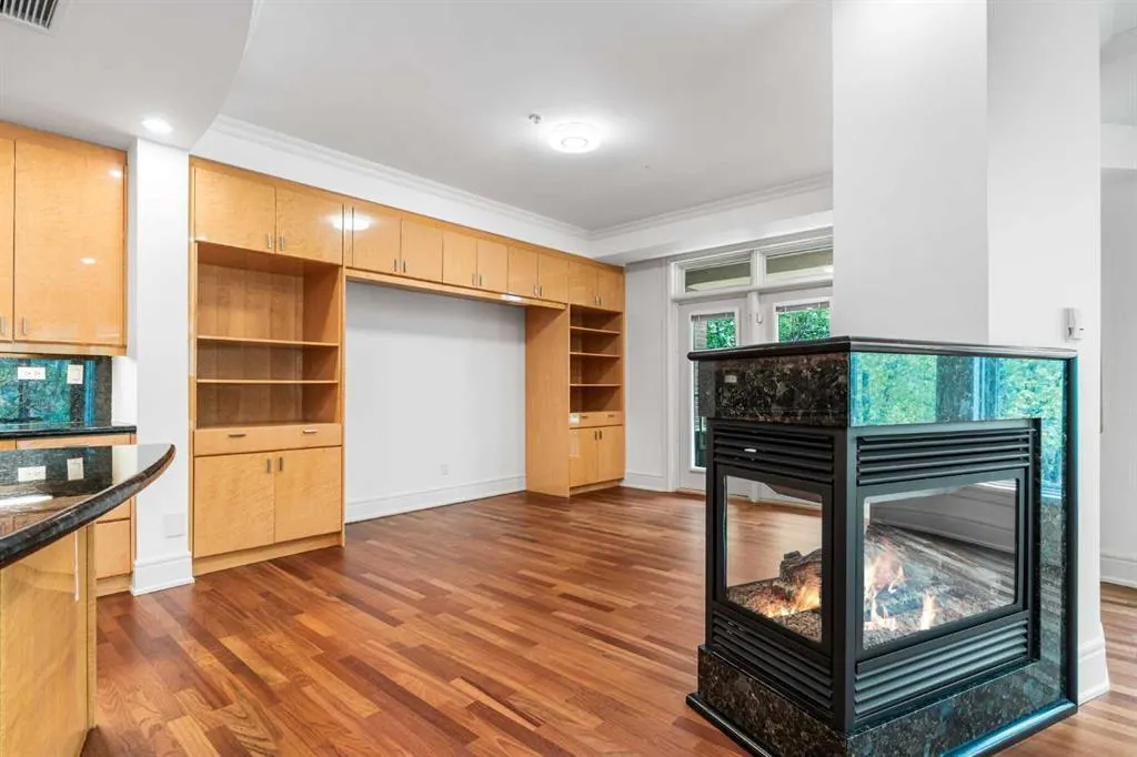 680 Princeton Way SW, #202