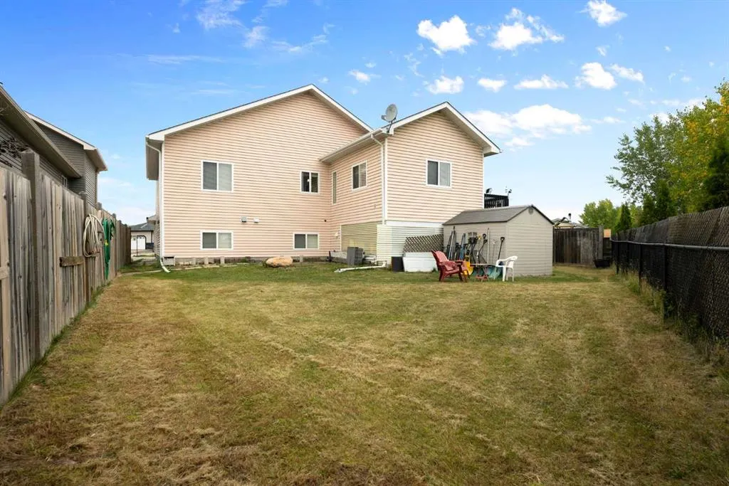 169 Fisher Crescent