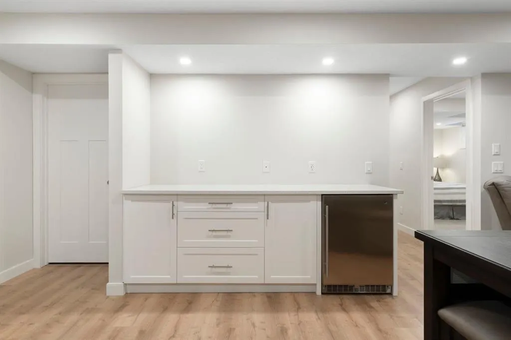 6 Cranwell Square SE