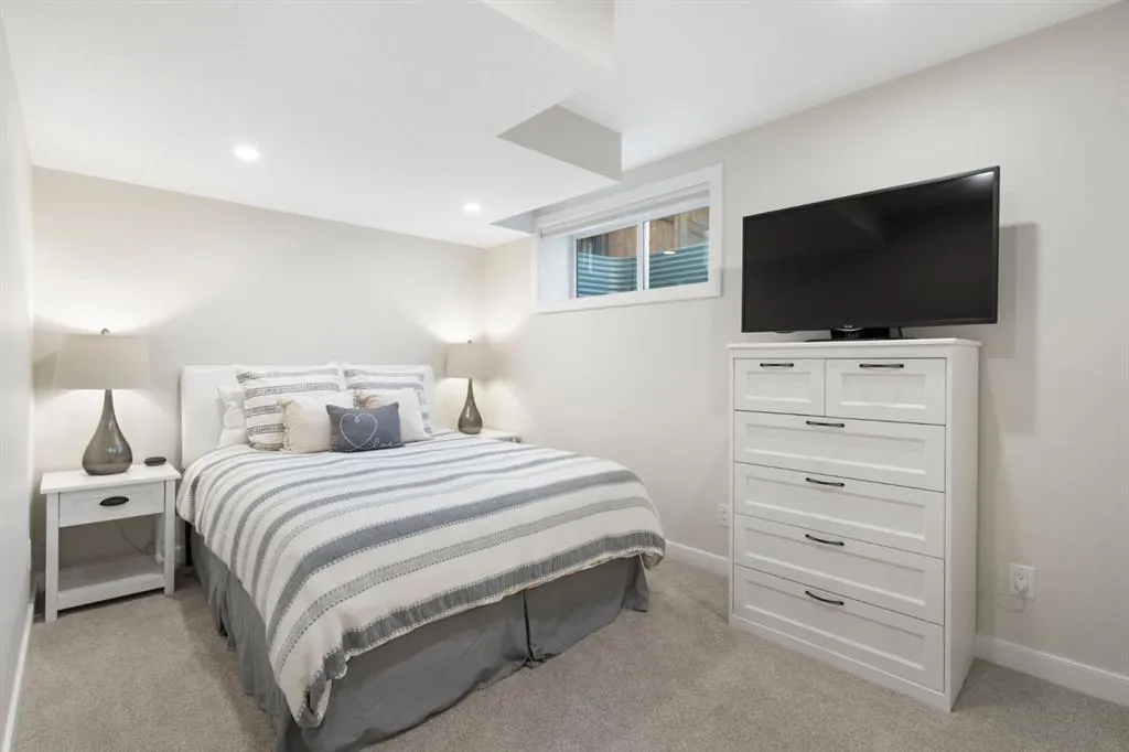 6 Cranwell Square SE