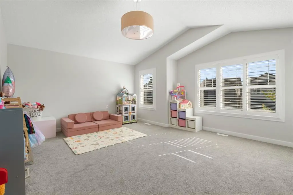 6 Cranwell Square SE