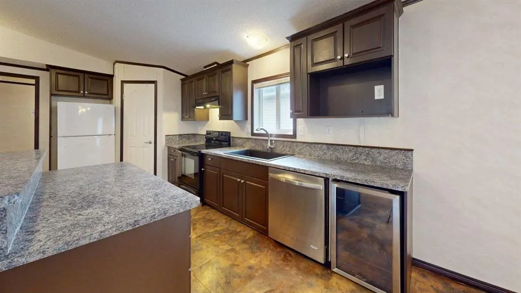 392 Gregoire Crescent