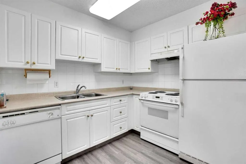 6818 Pinecliff Grove NE, #3102
