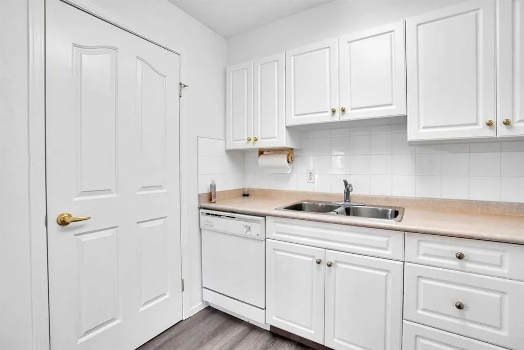 6818 Pinecliff Grove NE, #3102