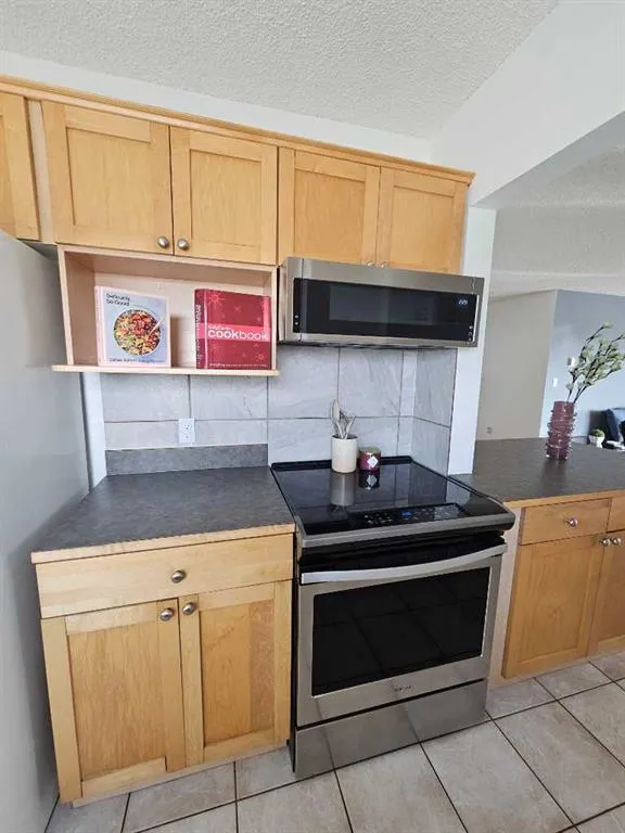 1334 12 Avenue SW, #704