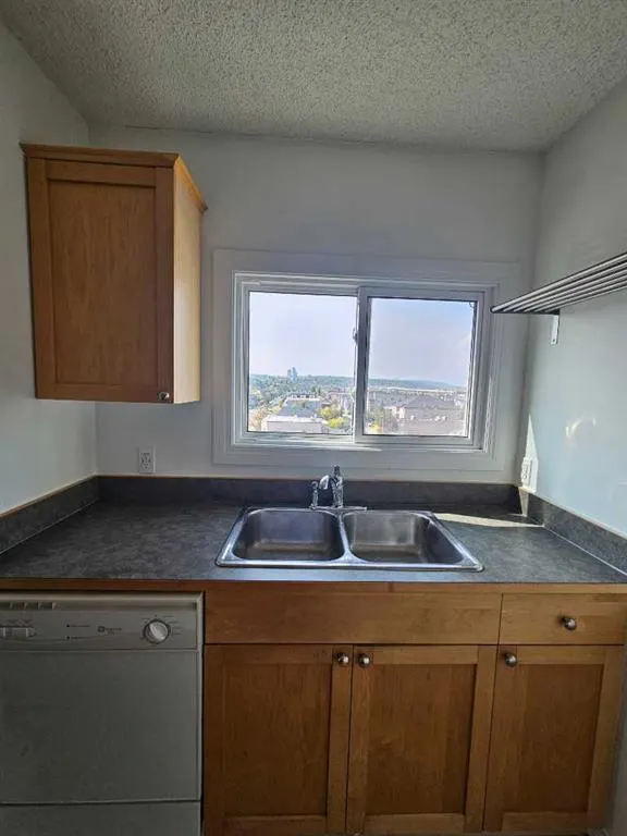 1334 12 Avenue SW, #704