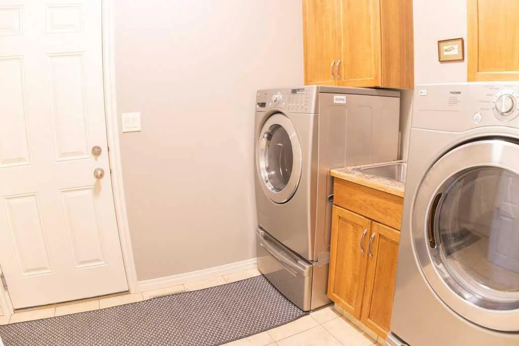 10 Argent Close