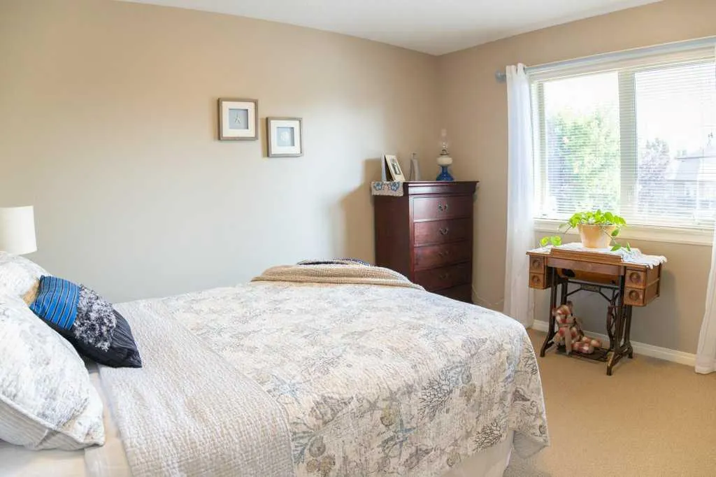 10 Argent Close