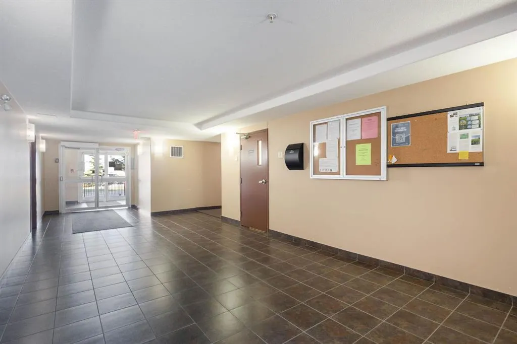 248B Grosbeak Way, #101