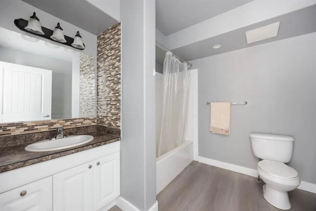 248B Grosbeak Way, #101