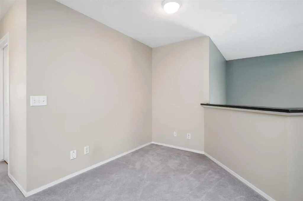 375 Douglas Glen Gardens SE