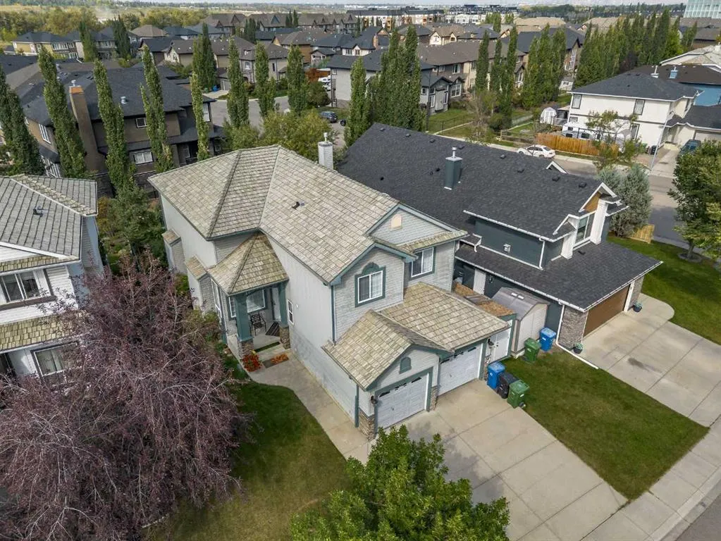 375 Douglas Glen Gardens SE