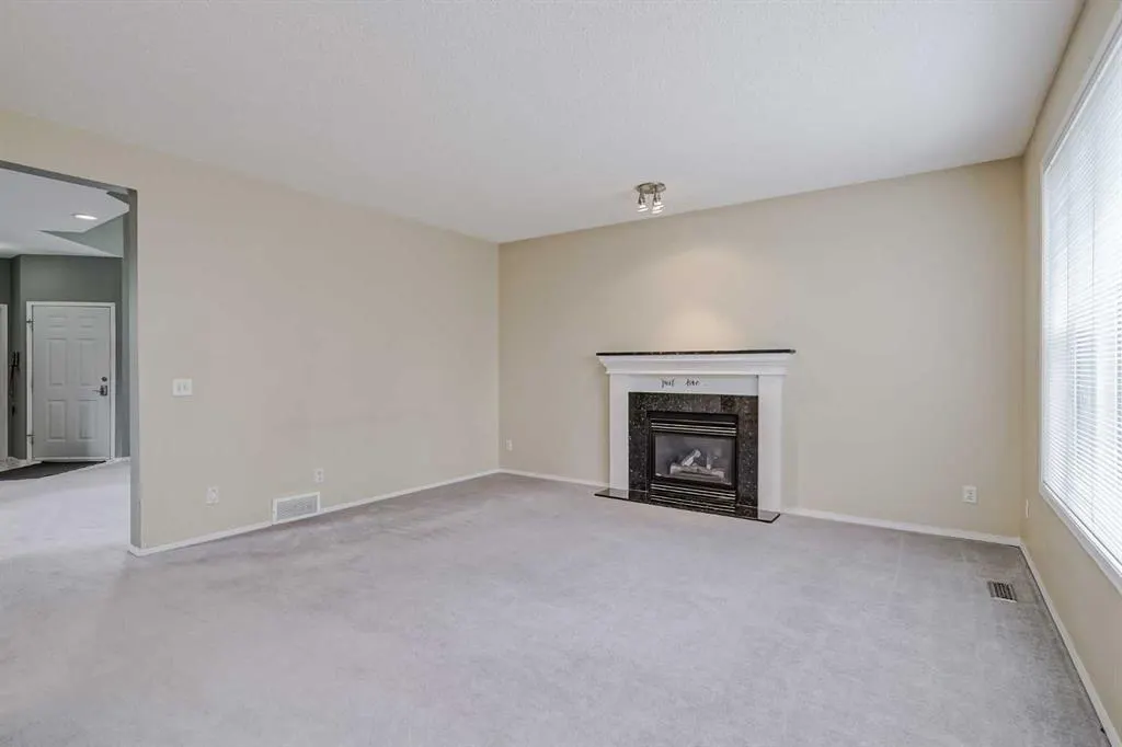 375 Douglas Glen Gardens SE