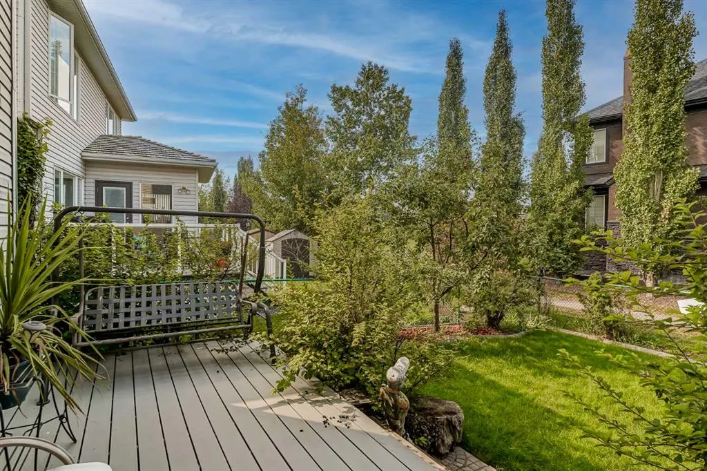 375 Douglas Glen Gardens SE