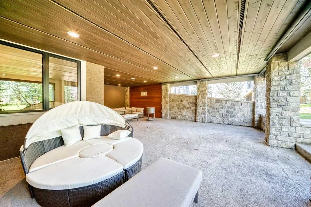 24 Rockwater Way
