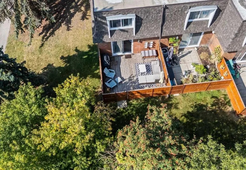 330 Canterbury Drive SW, #90