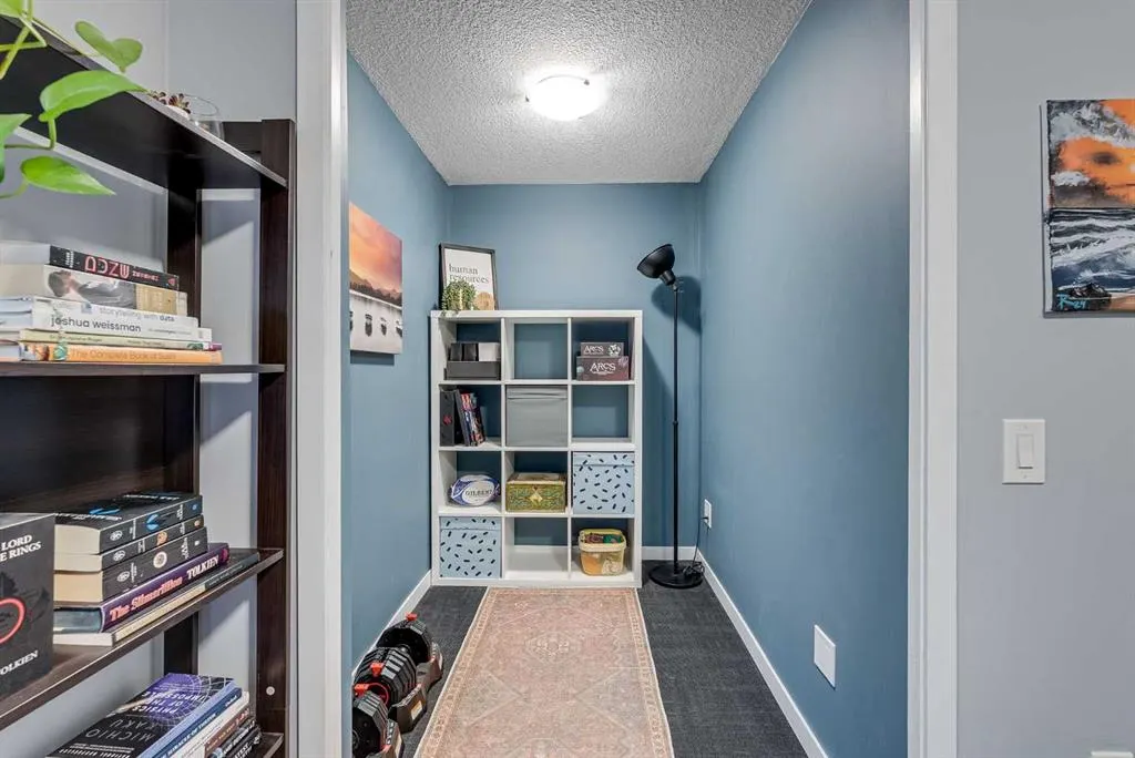 330 Canterbury Drive SW, #90