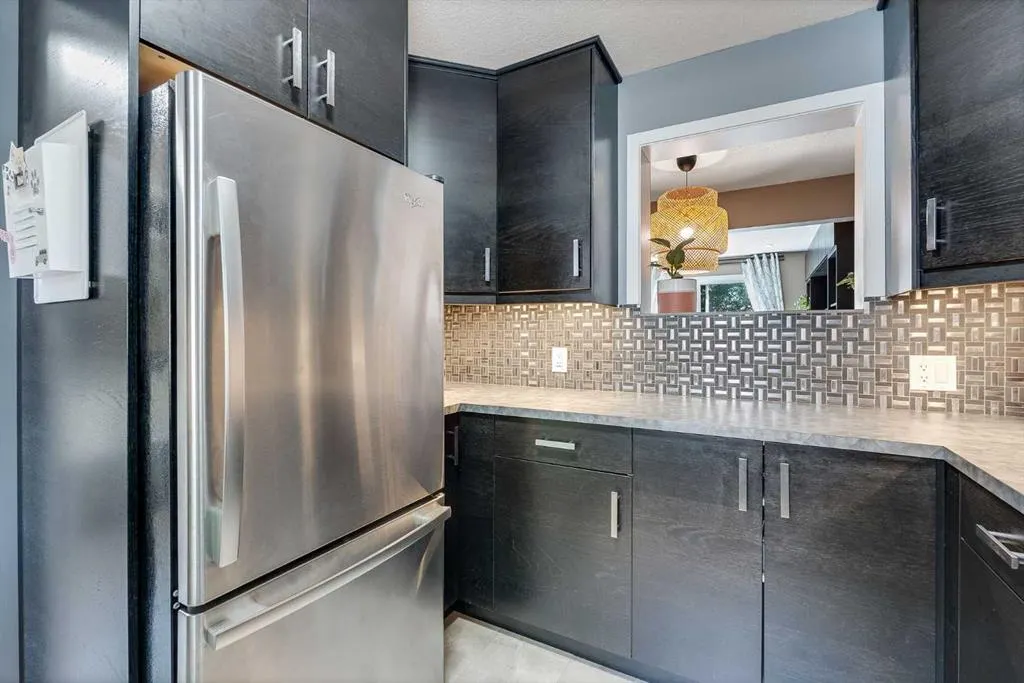 330 Canterbury Drive SW, #90
