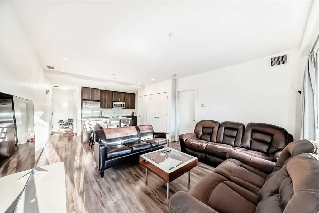 1629 38 Street SW, #102