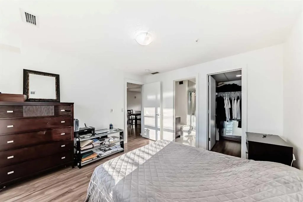 1629 38 Street SW, #102