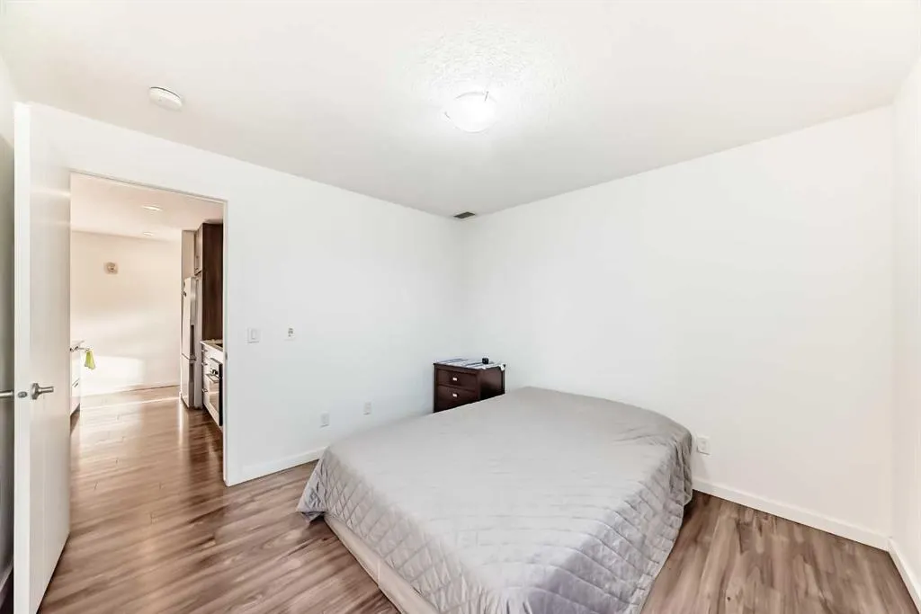 1629 38 Street SW, #102