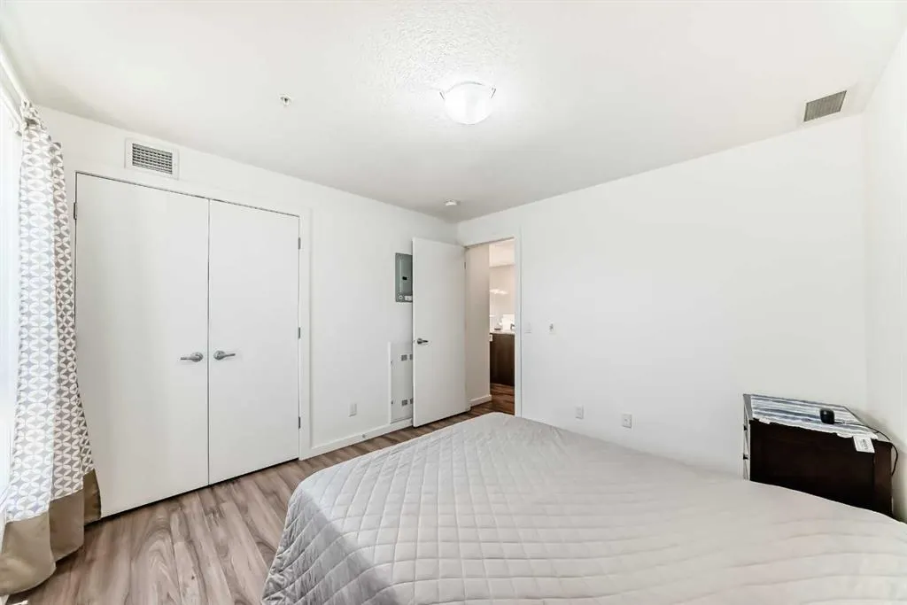 1629 38 Street SW, #102