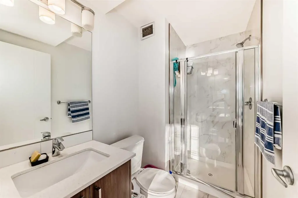 1629 38 Street SW, #102