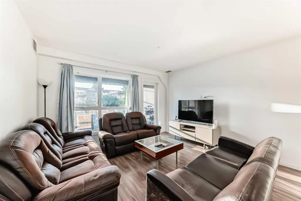 1629 38 Street SW, #102