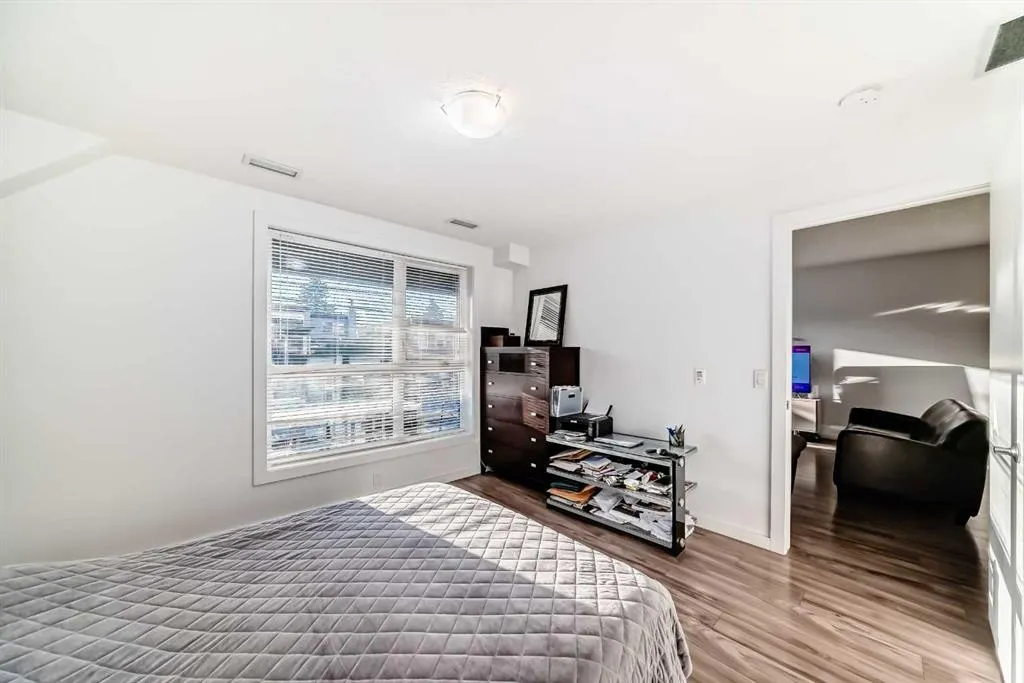 1629 38 Street SW, #102