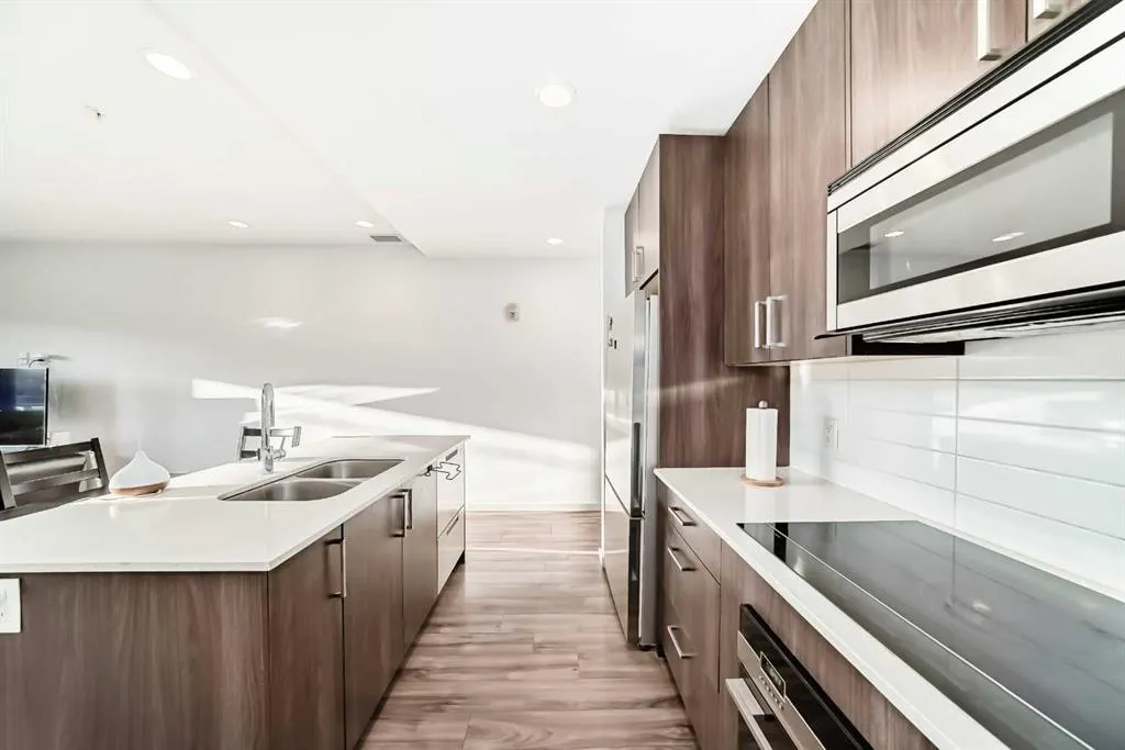 1629 38 Street SW, #102