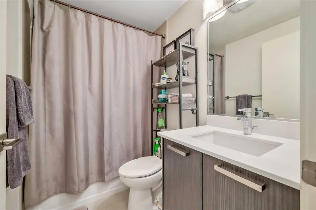 1029 15 Avenue SW, #202