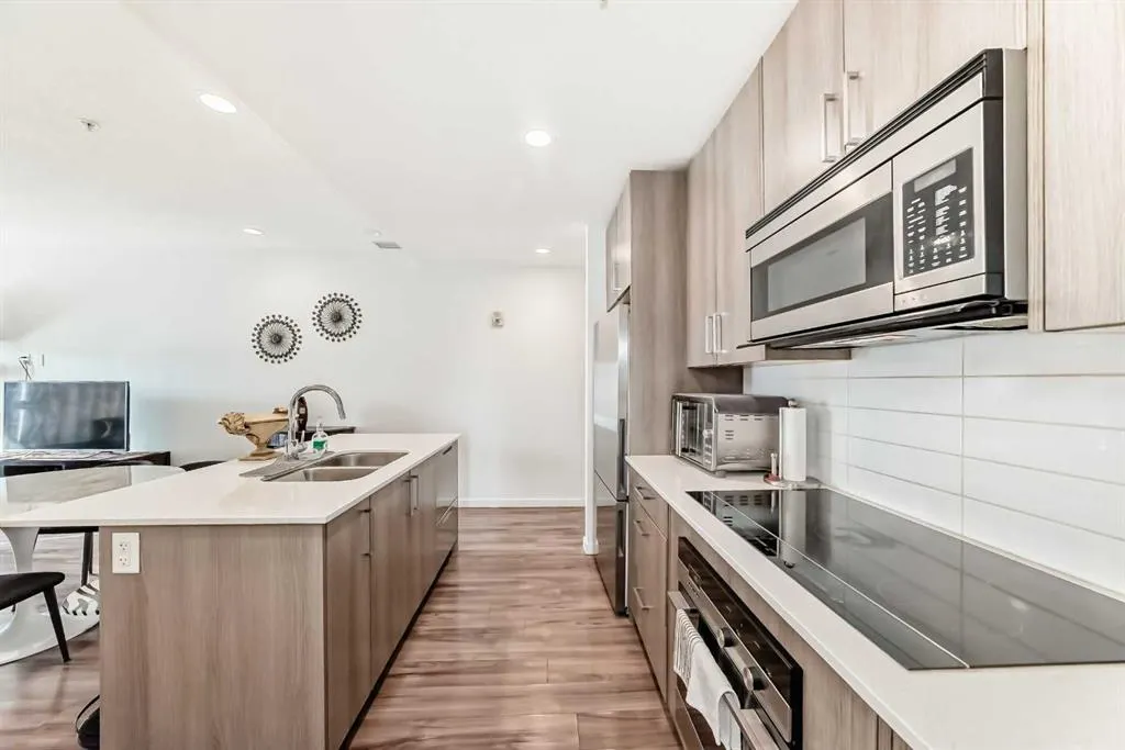 1629 38 Street SW, #202