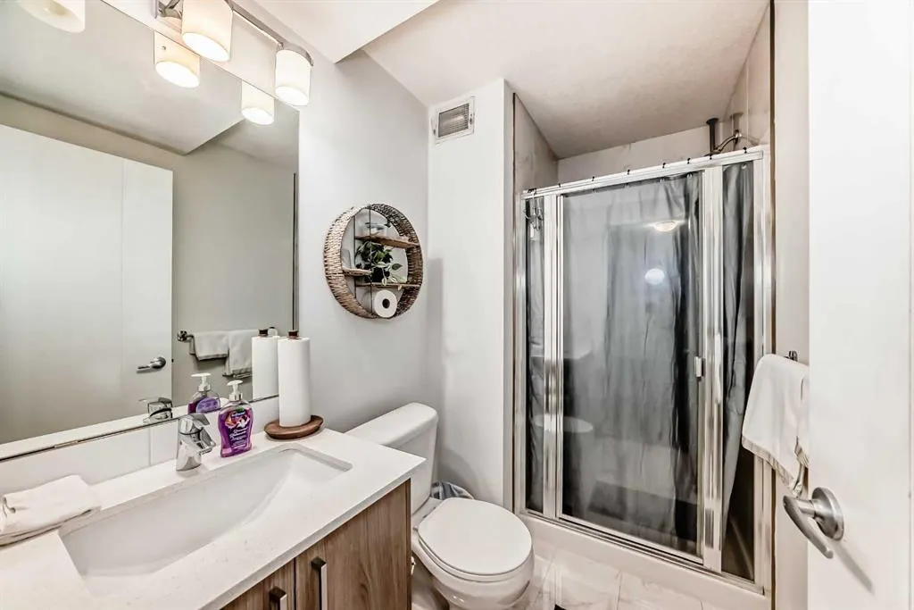 1629 38 Street SW, #202