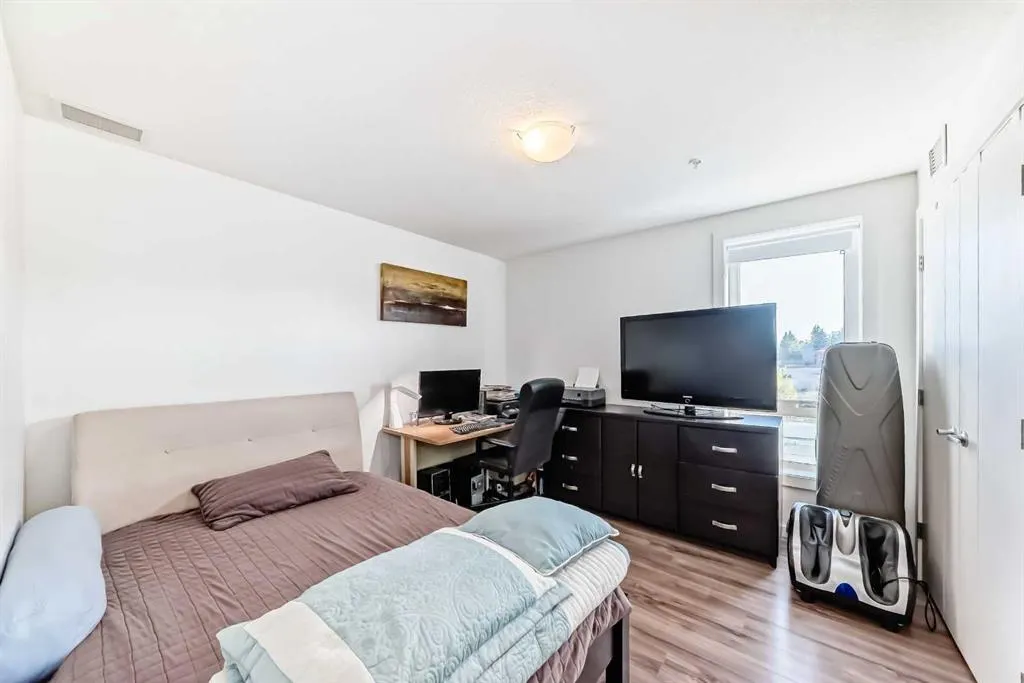 1629 38 Street SW, #202