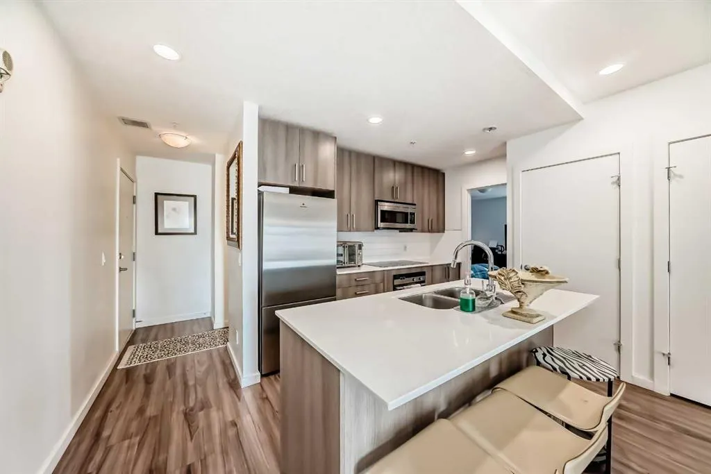 1629 38 Street SW, #202