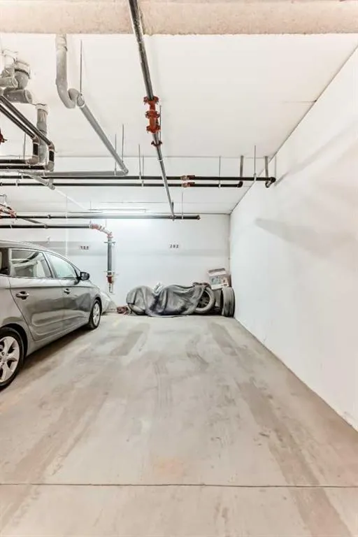 1629 38 Street SW, #202