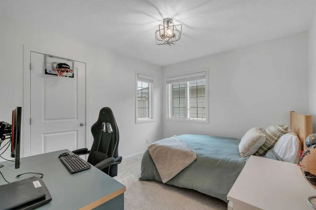 26 Cranbrook Cove SE