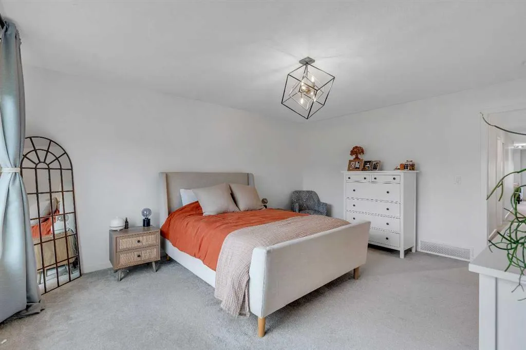 26 Cranbrook Cove SE